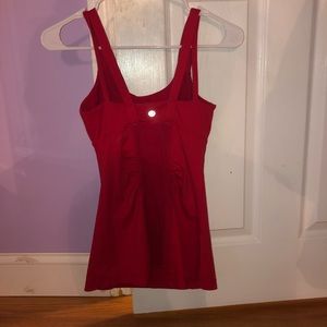 Lululemon tank